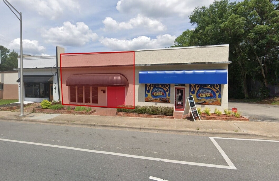 a photo of the property at 739 N Monroe St., Tallahassee, FL 32303
