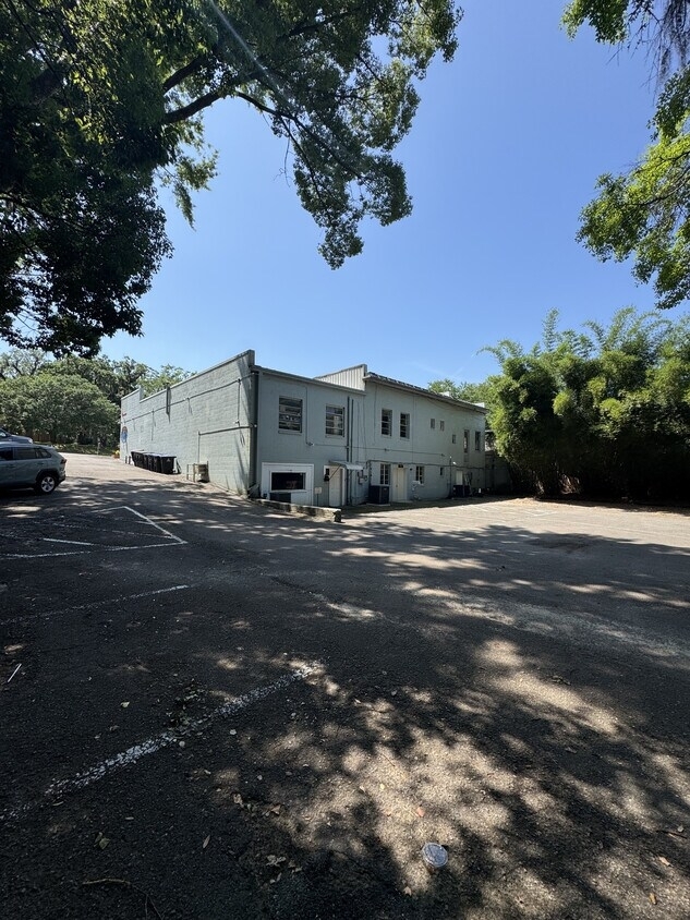 a photo of the property at 739 N Monroe St., Tallahassee, FL 32303