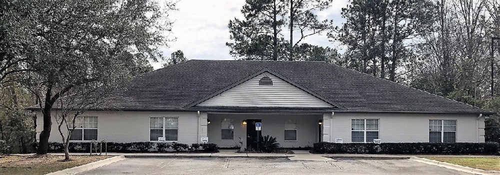 a photo of the property at 1963 Village Green Way Unit B, Tallahassee, FL 32308